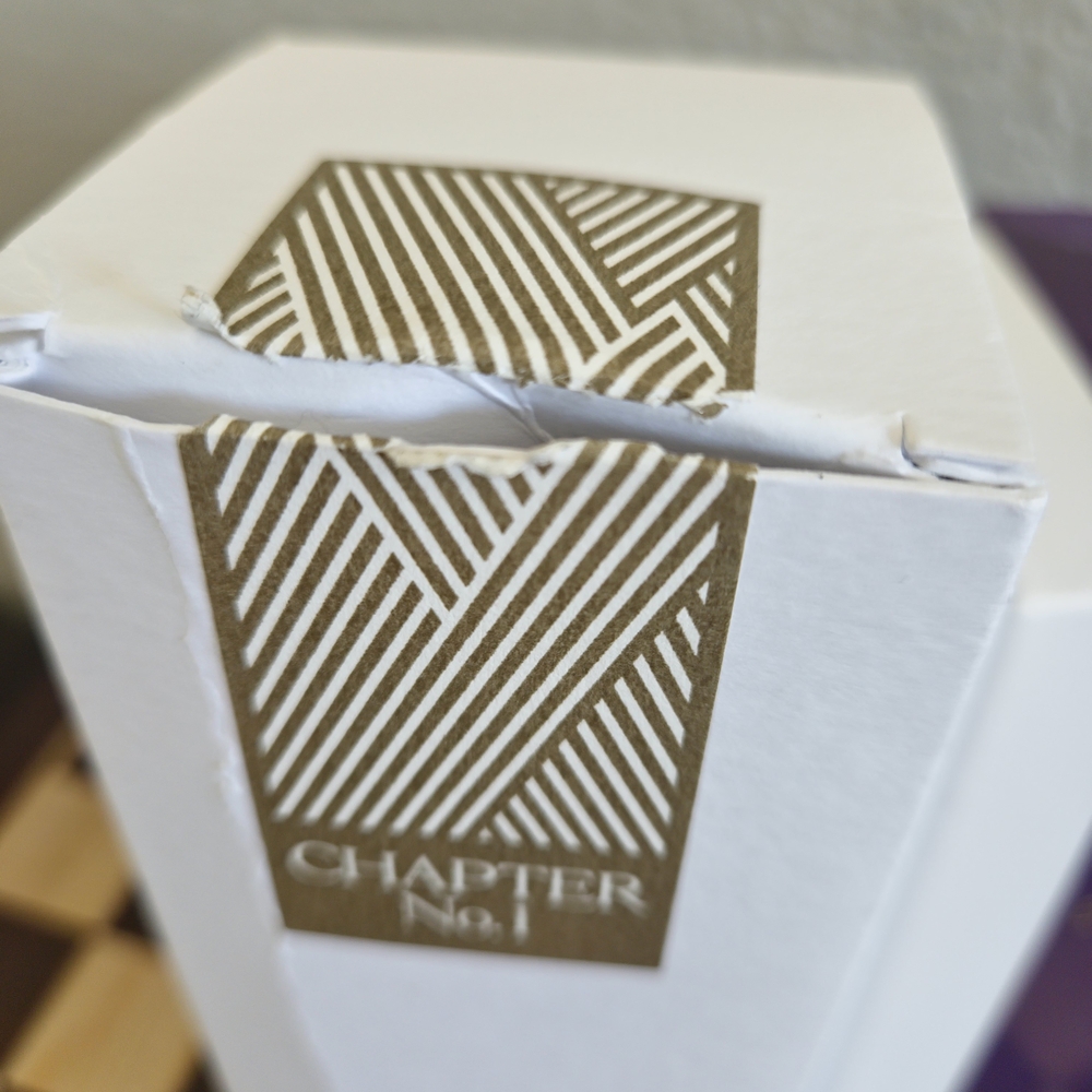 Chapter No.1 White Box - Picture 10 of 11